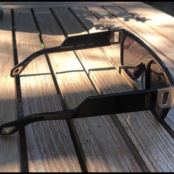 Quay polarized Sunglasses no scratches, no case - Picture 6 of 9